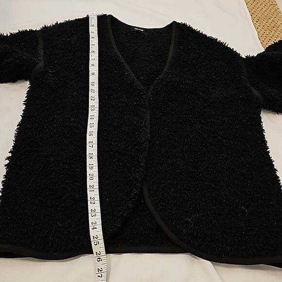 Monrow fuzzy cardigan size medium - Picture 6 of 10